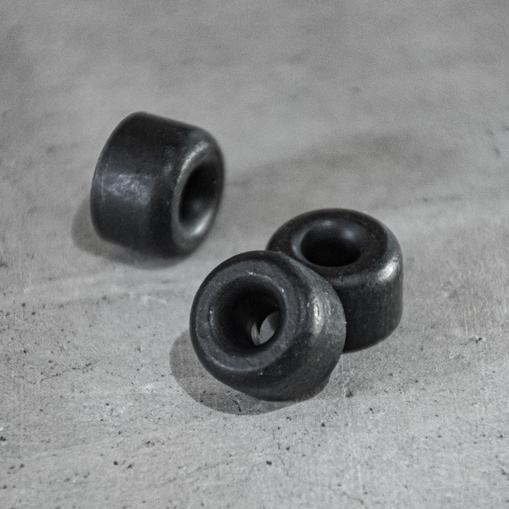 100 root set spacers (for screws) in a bag